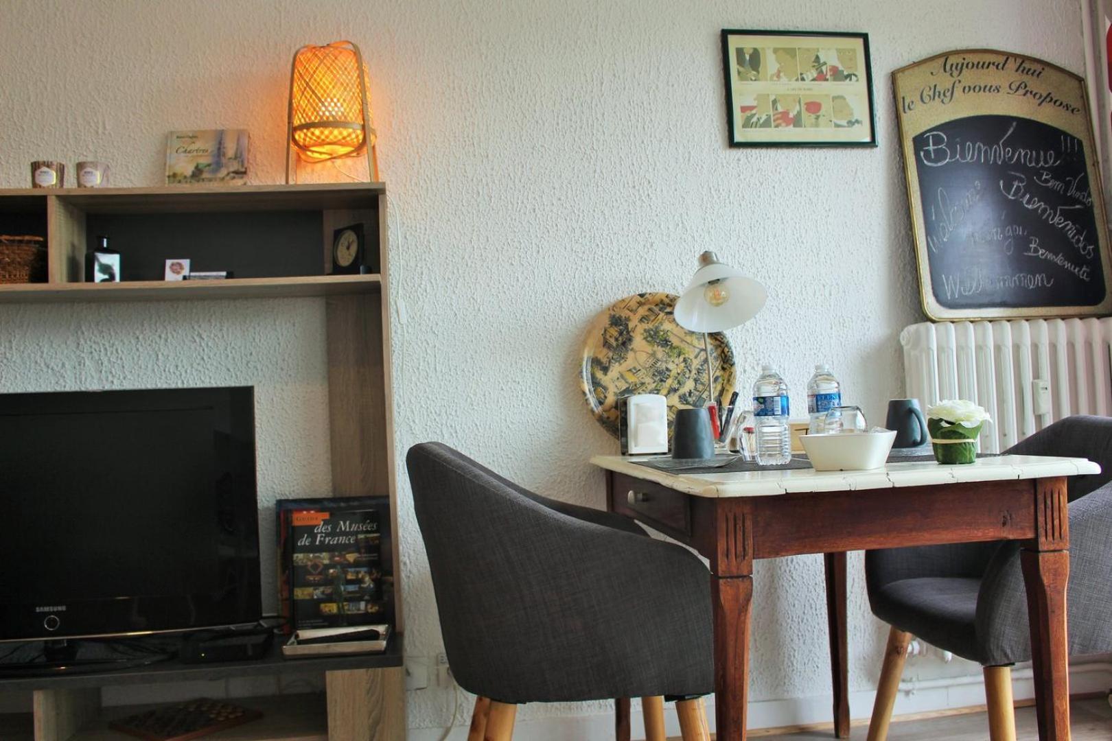 Le Clos Pichot - Studio Avec Balcon, Parking Prive - 5Mn Gare シャルトル エクステリア 写真